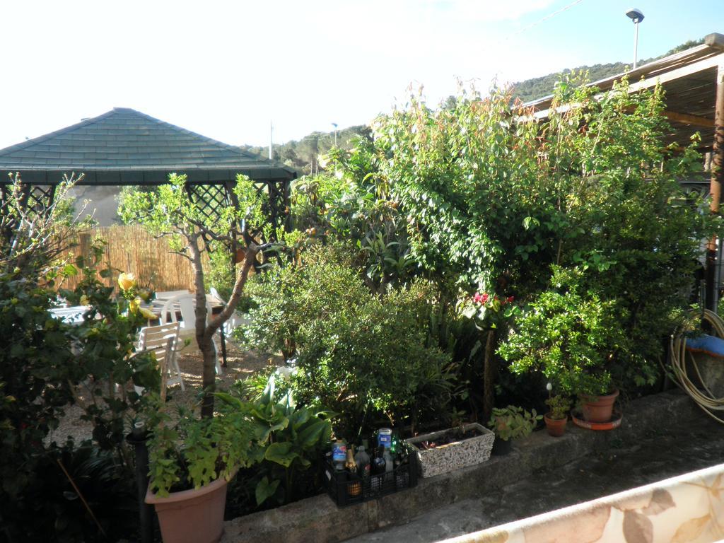 Appartamenti By The Hill Fertilia Habitación foto